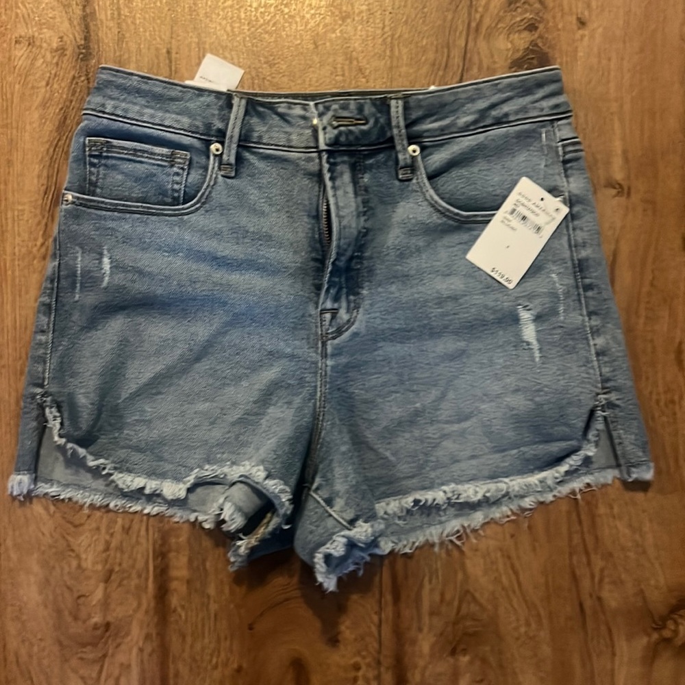 NWT Good American Good Curve Short size 29